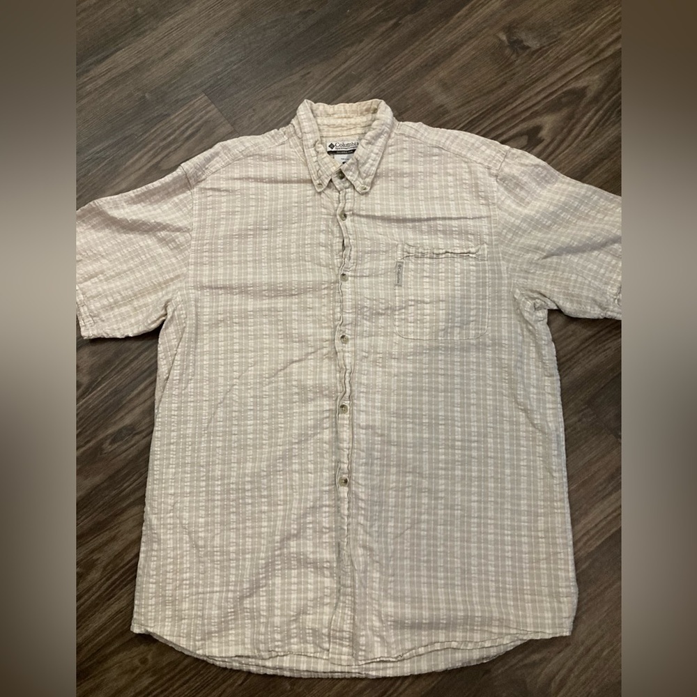 Columbia Men’s XL Short Sleeve Button Down Shirt
